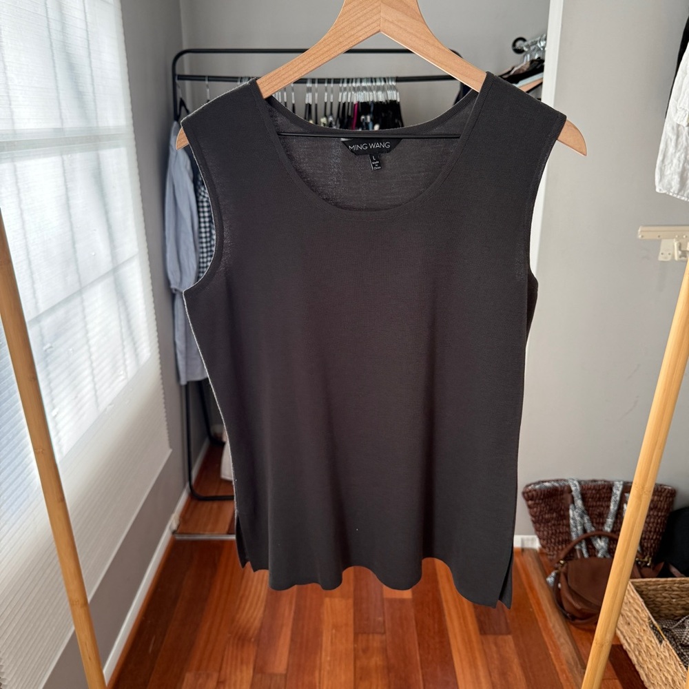 Ming Wang Black Sleeveless Scoop Neck Shell Top - Picture 2 of 6